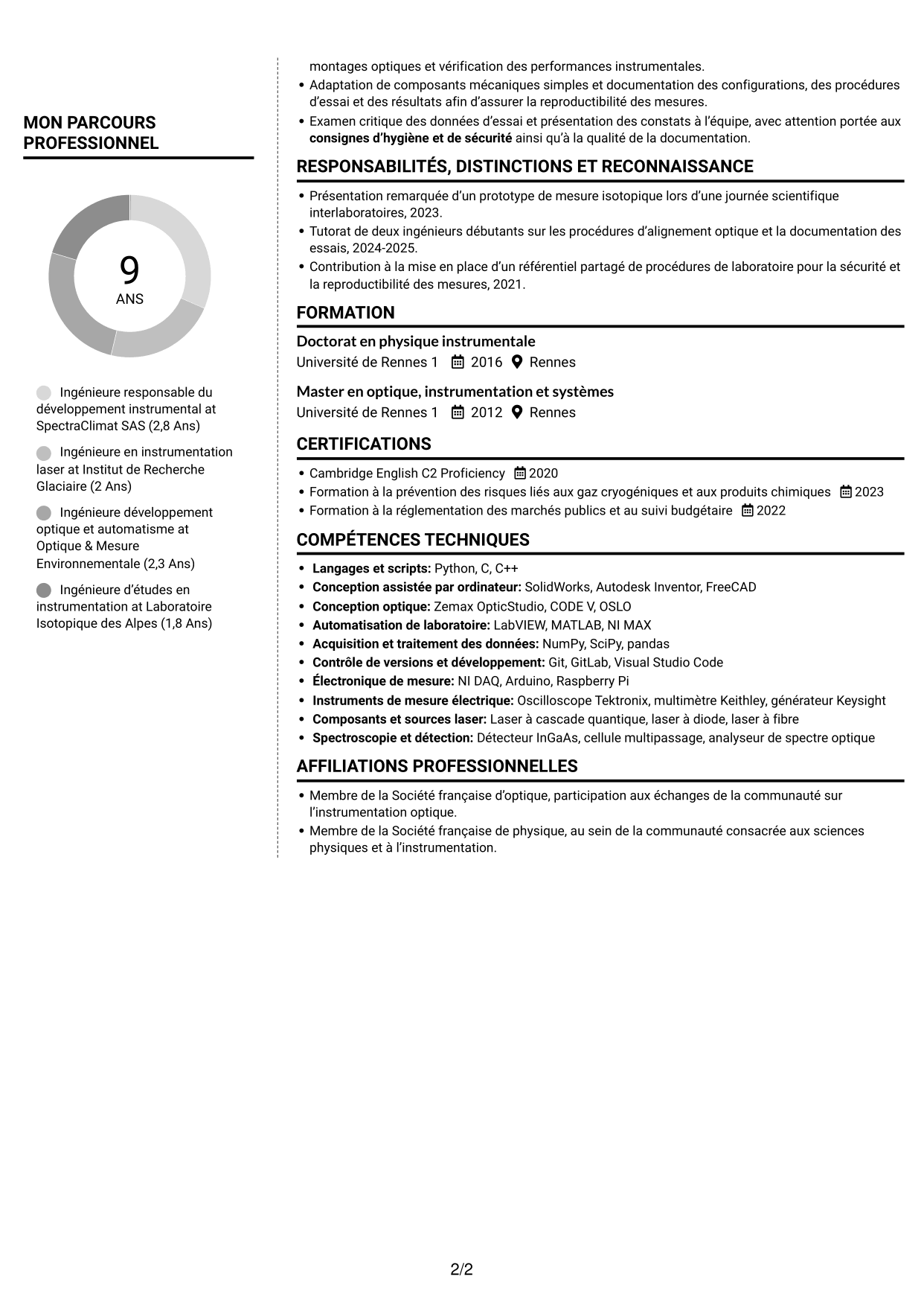 CV Moderne (format à deux colonnes avec photo à gauche et séparateur) : Ingénieure experte en développement instrumental - Spectroscopie laser, page 2