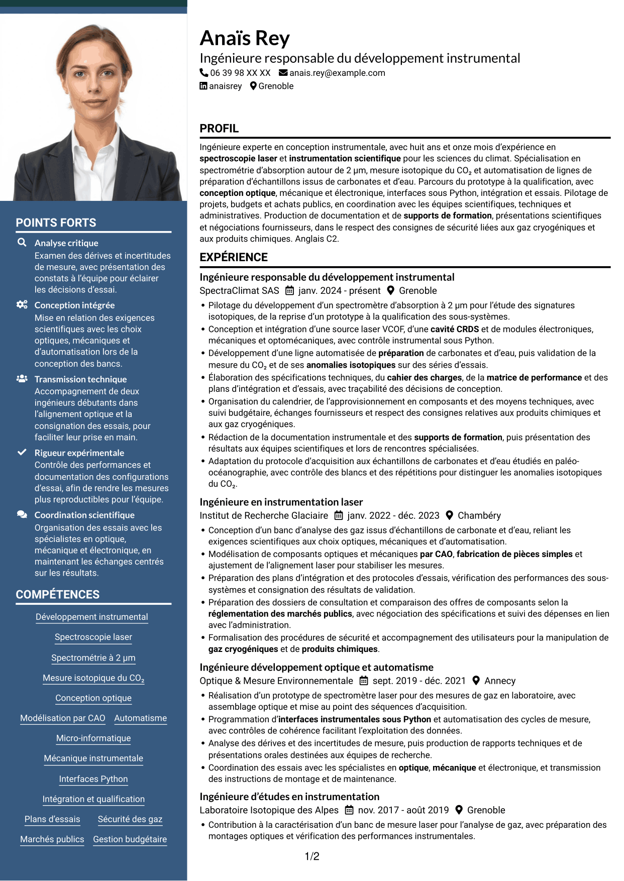 CV Signature (format à colonne latérale colorée avec grande photo) : Ingénieure experte en développement instrumental - Spectroscopie laser, page 1
