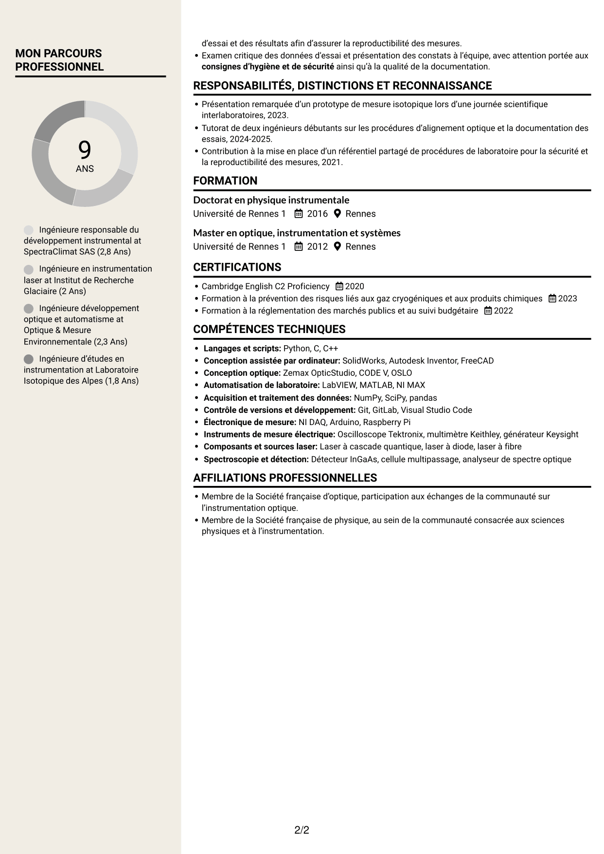 CV Fonceur (format à deux colonnes avec en-tête centré sans photo) : Ingénieure experte en développement instrumental - Spectroscopie laser, page 2