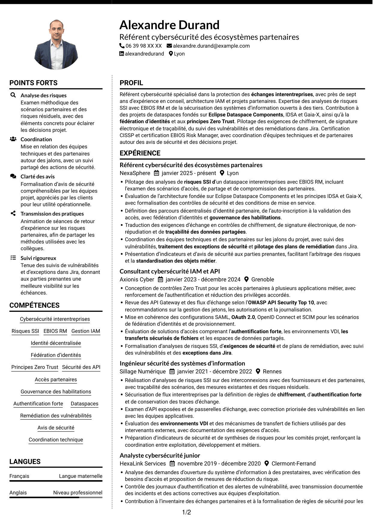CV Moderne (format à deux colonnes avec photo à gauche et séparateur) : Référent Cybersécurité - Échanges interentreprises, page 1