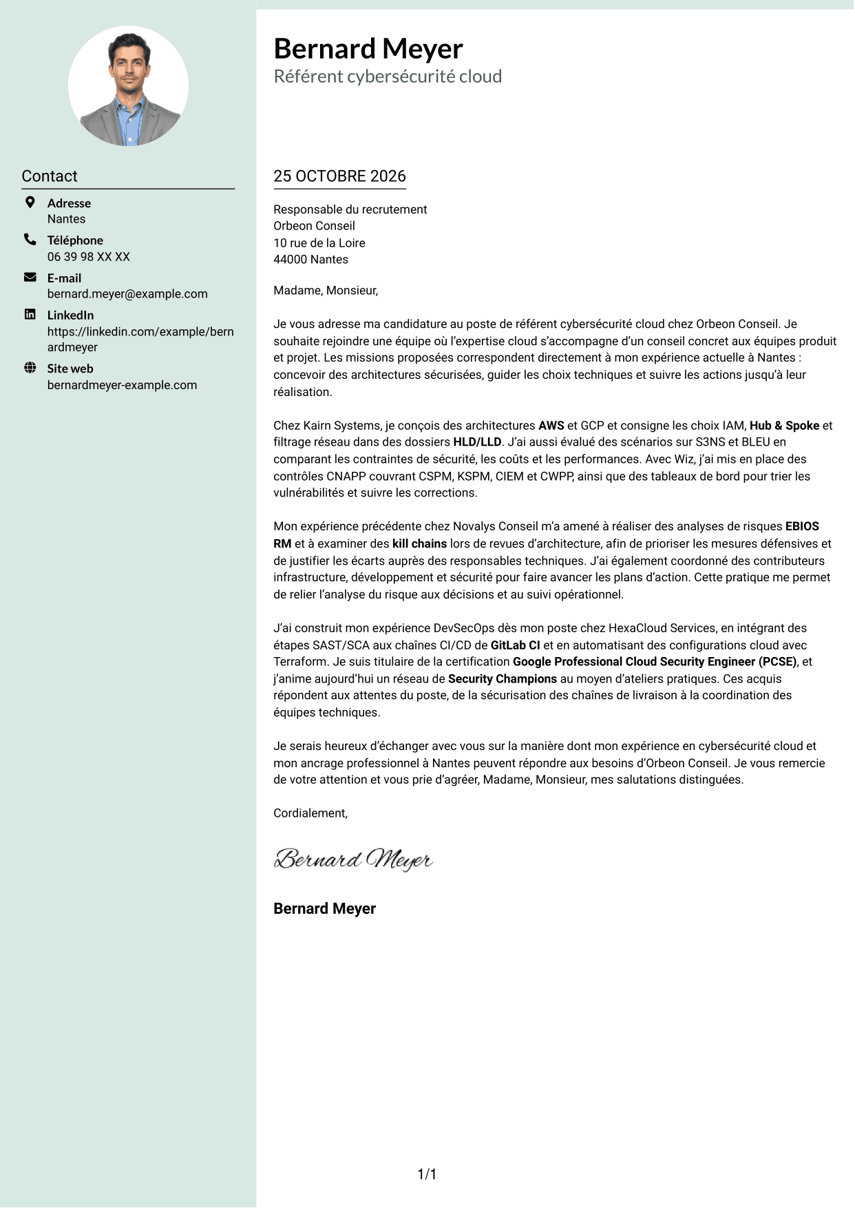 Lettre de motivation Cadre (format à colonne latérale douce avec photo arrondie) : Référent cybersécurité cloud, page 1