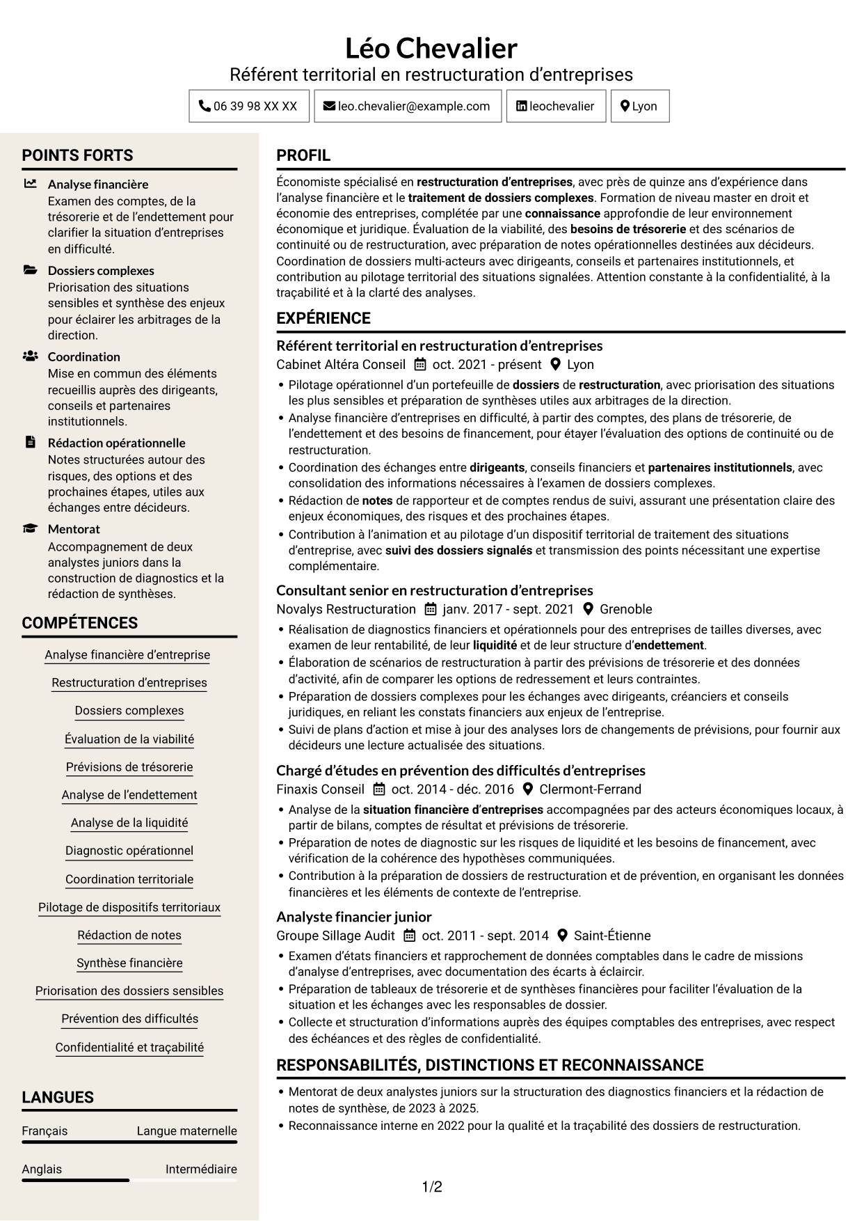 CV Fonceur (format à deux colonnes avec en-tête centré sans photo) : Rapporteur territorial - Restructuration d’entreprises, page 1