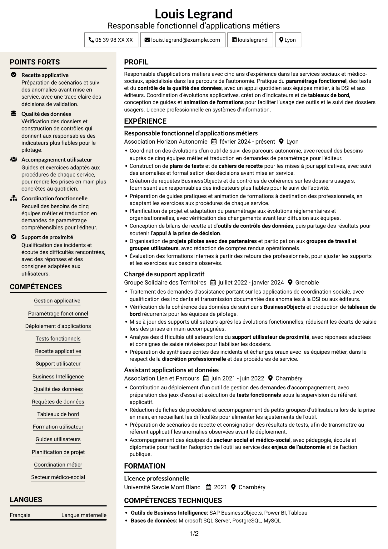 CV Fonceur (format à deux colonnes avec en-tête centré sans photo) : Responsable d’application utilisateur - Applications de l’autonomie, page 1