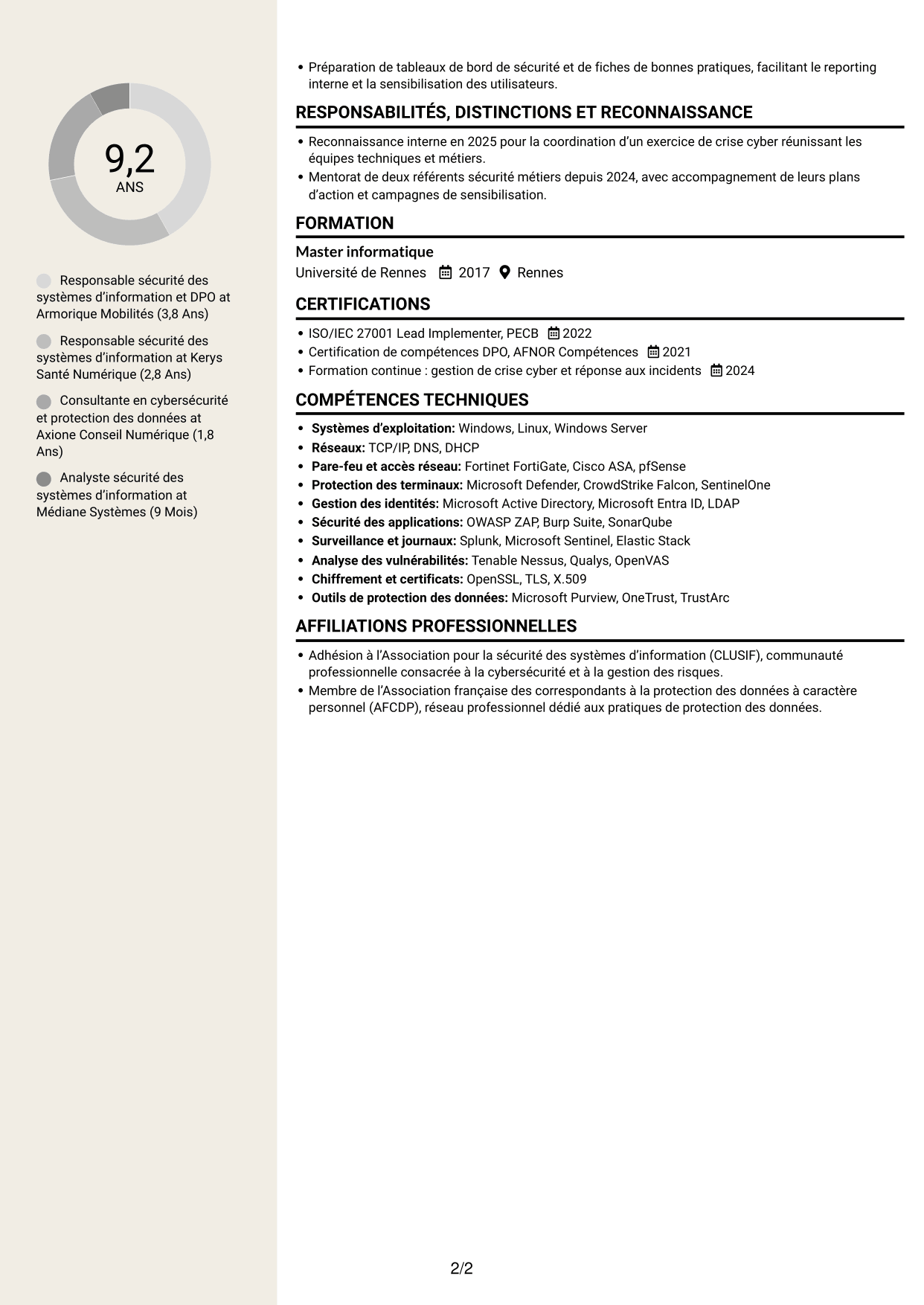 CV Fonceur (format à deux colonnes avec en-tête centré sans photo) : Responsable de la sécurité des systèmes d’information - Cybersécurité et protection des données, page 2