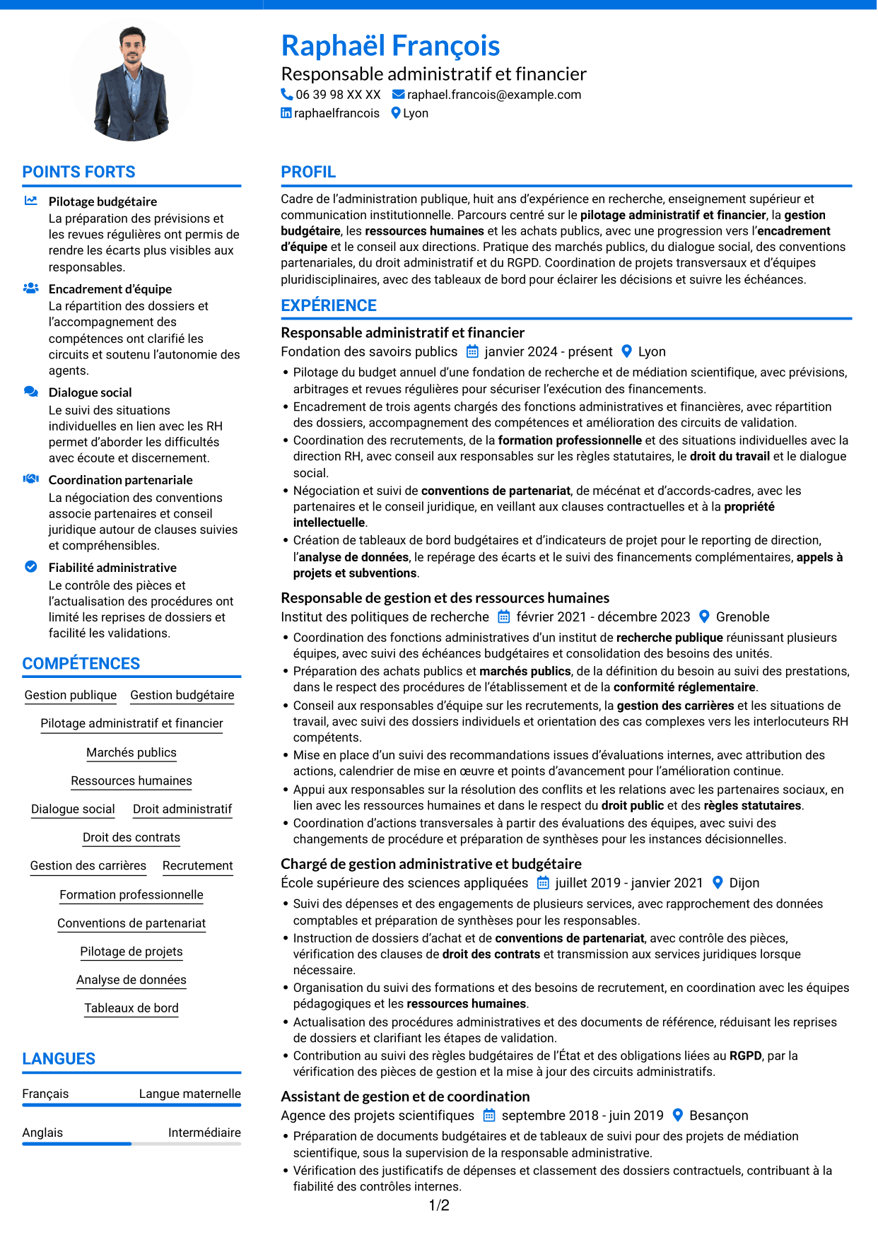 CV Audacieux (format à deux colonnes avec accents colorés et photo) : Responsable de l'administration et du pilotage - Gestion publique et RH, page 1