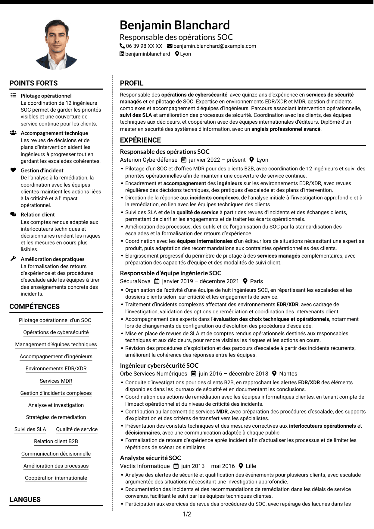 CV Moderne (format à deux colonnes avec photo à gauche et séparateur) : Responsable des opérations cybersécurité, page 1