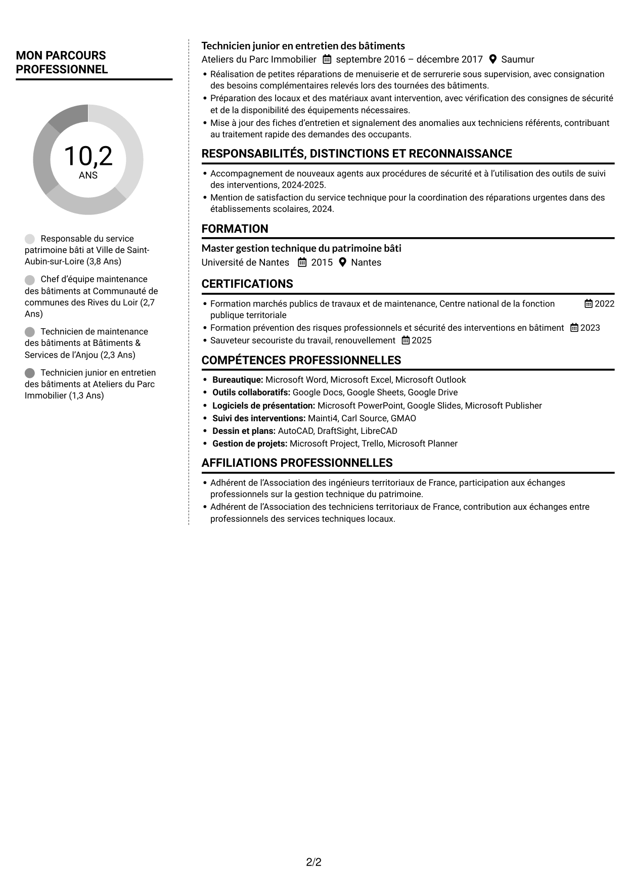 CV Moderne (format à deux colonnes avec photo à gauche et séparateur) : Responsable du service patrimoine bâti, page 2