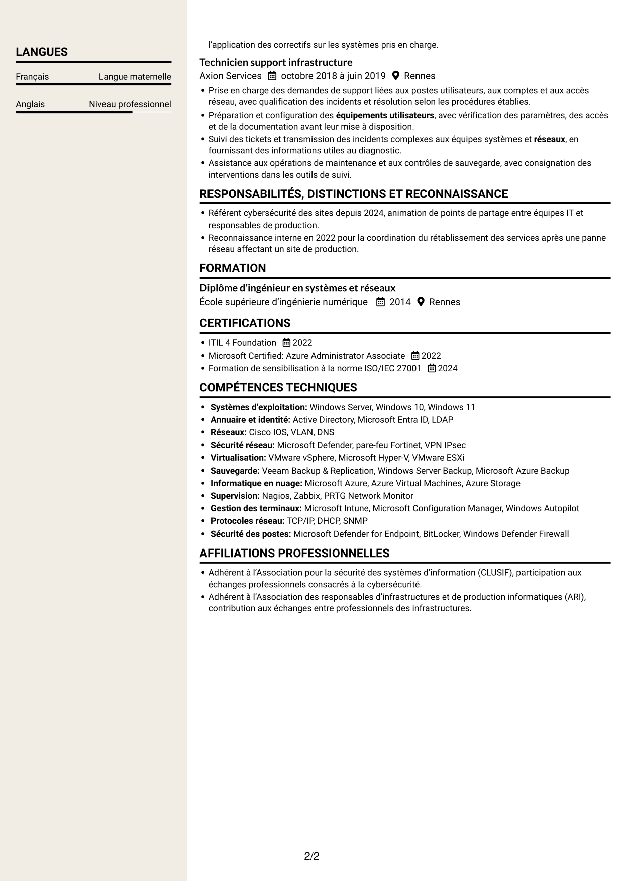 CV Fonceur (format à deux colonnes avec en-tête centré sans photo) : Responsable Infrastructure et Cybersécurité - Environnements IT/OT industriels, page 2