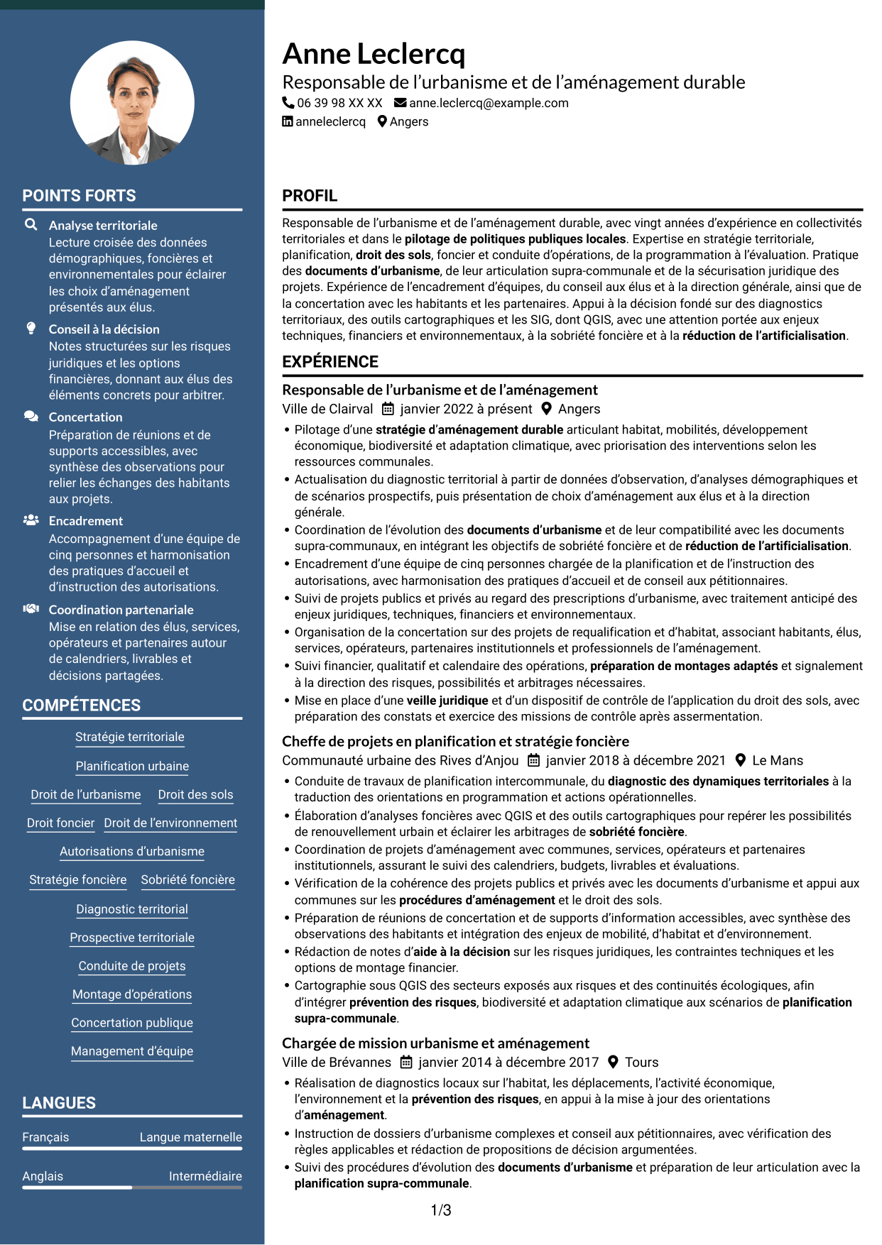 CV Élégant (format à colonne latérale colorée avec photo) : Responsable urbanisme - Aménagement durable et planification, page 1