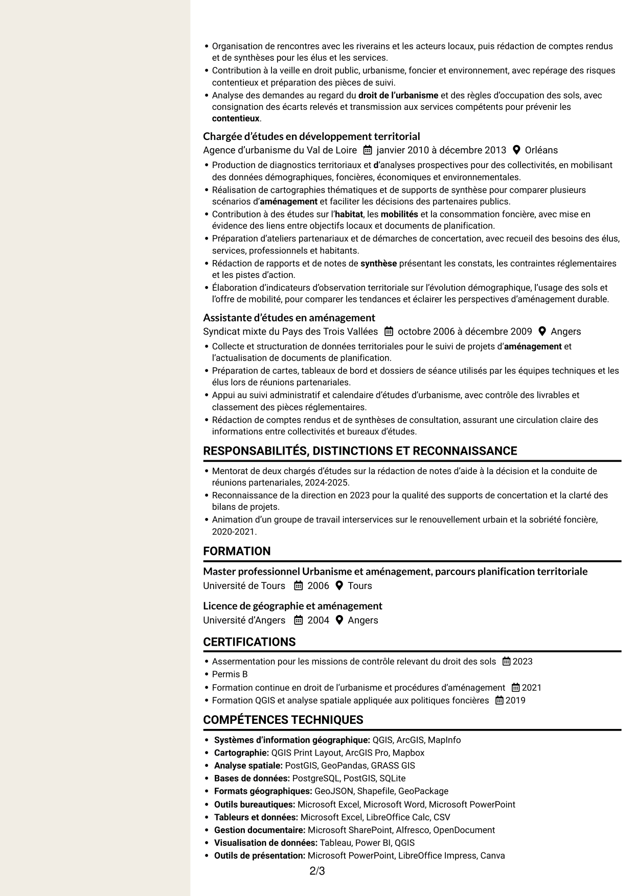 CV Fonceur (format à deux colonnes avec en-tête centré sans photo) : Responsable urbanisme - Aménagement durable et planification, page 2