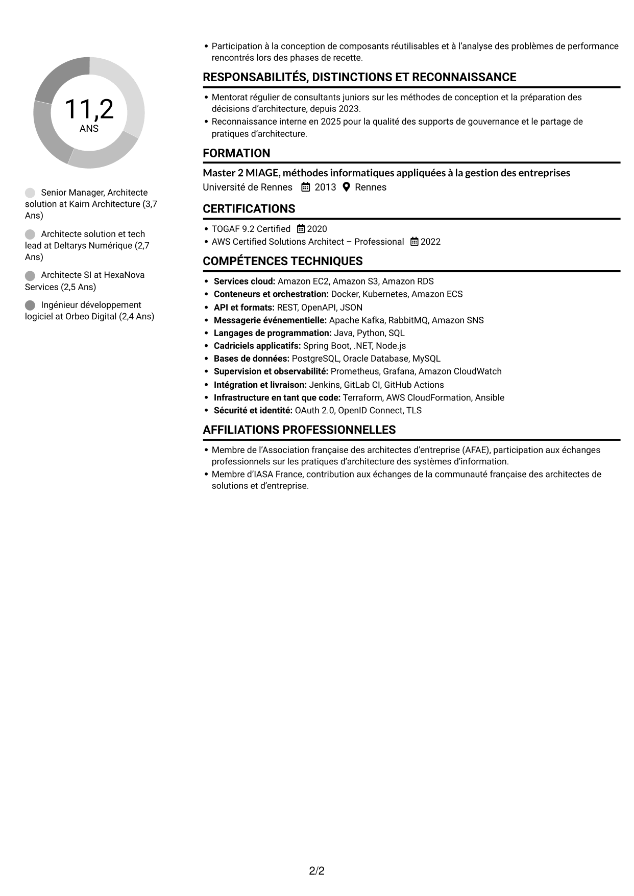 CV Compact (format sobre à deux colonnes avec photo) : Senior Manager, Architecte solution - Cloud et conseil IT, page 2