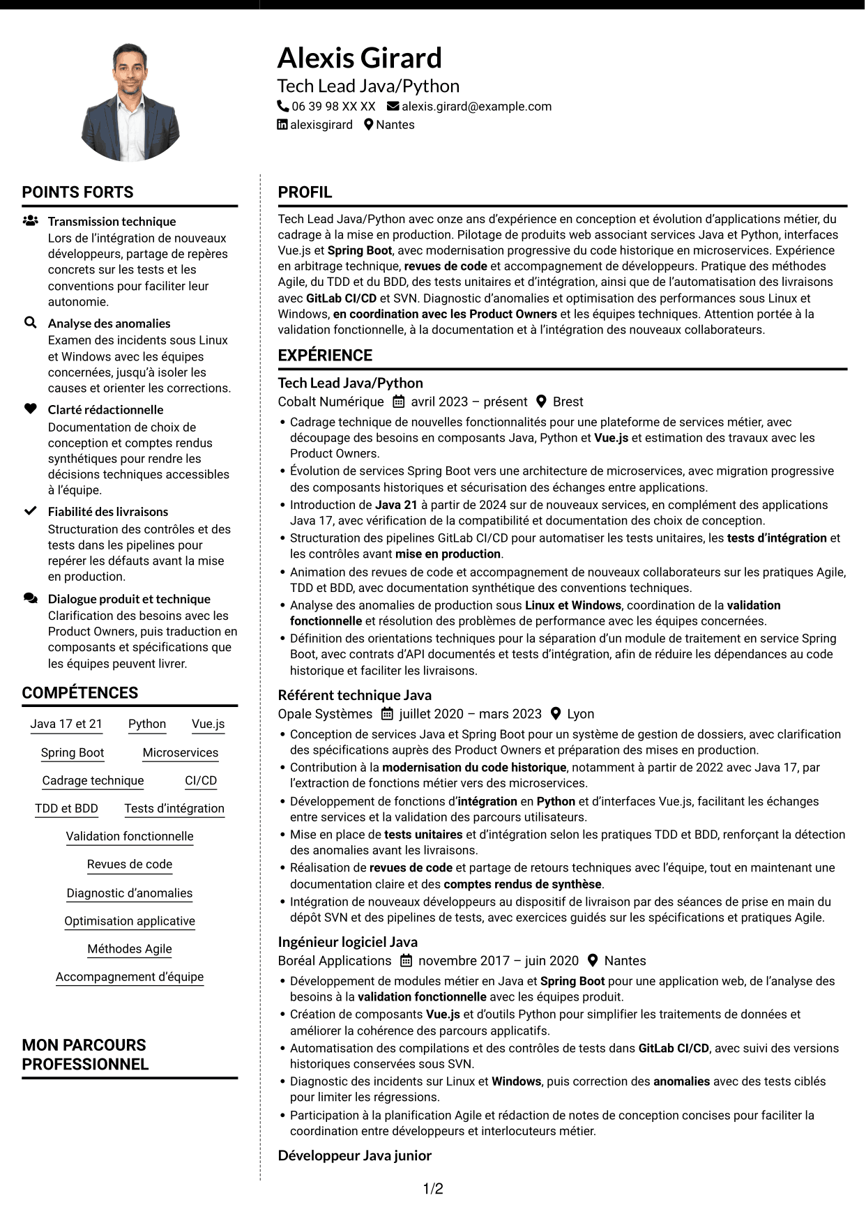 CV Moderne (format à deux colonnes avec photo à gauche et séparateur) : Tech Lead Java/Python, page 1