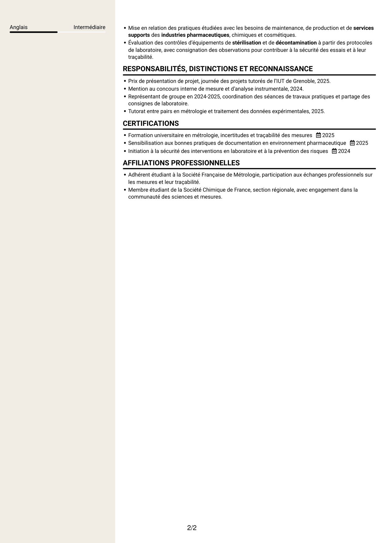 CV Fonceur (format à deux colonnes avec en-tête centré sans photo) : Technicien débutant - Contrôles et essais pharmaceutiques, page 2