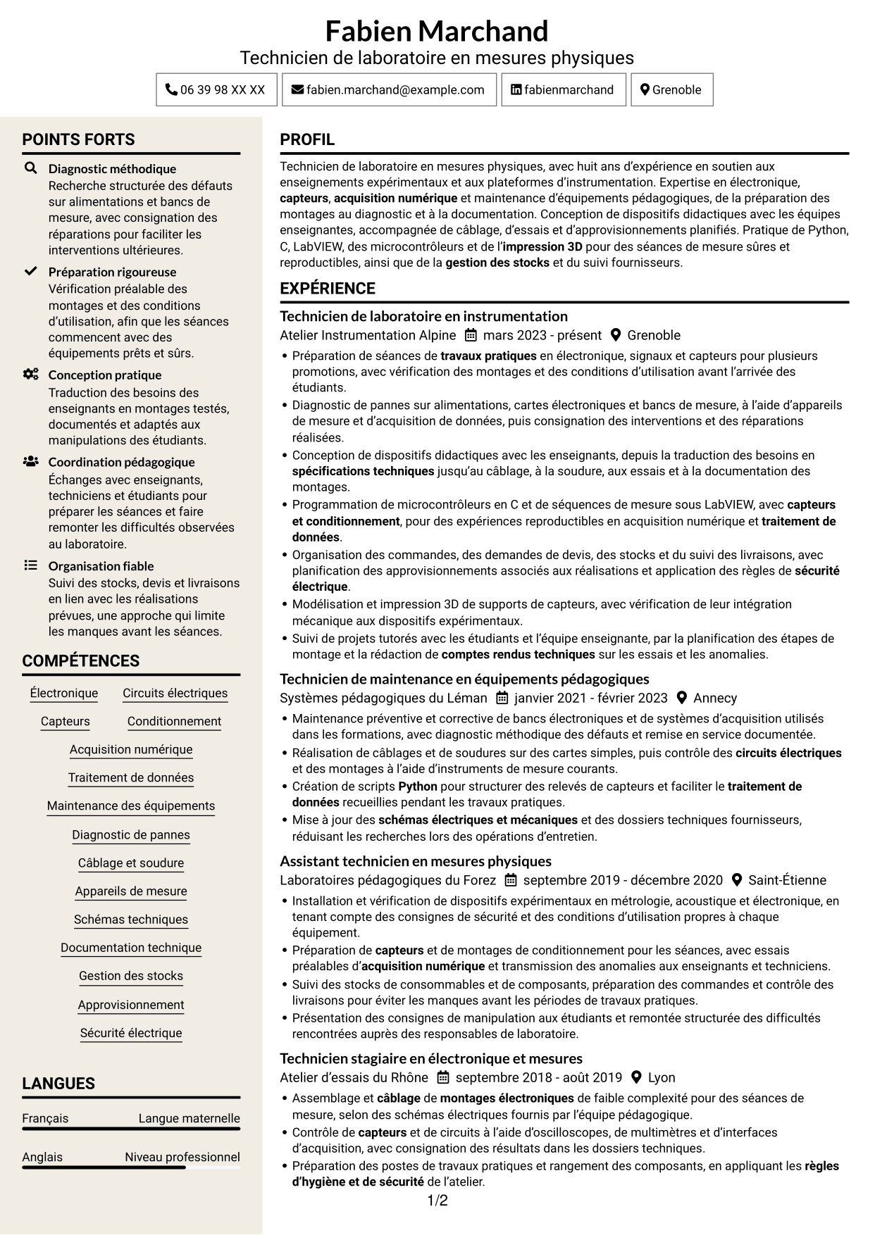 CV Fonceur (format à deux colonnes avec en-tête centré sans photo) : Technicien de laboratoire - Mesures physiques, page 1
