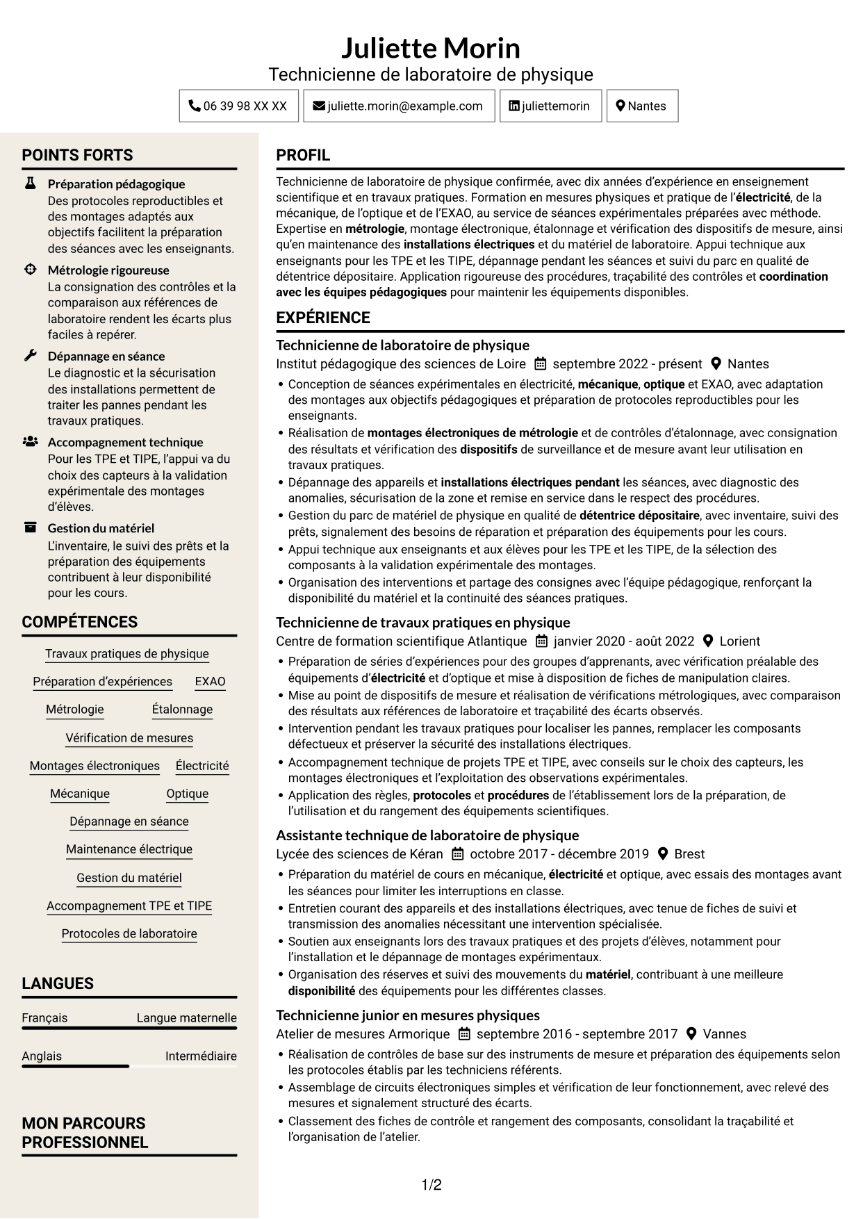 CV Fonceur (format à deux colonnes avec en-tête centré sans photo) : Technicien(ne) en physique de l’enseignement - Travaux pratiques et métrologie, page 1
