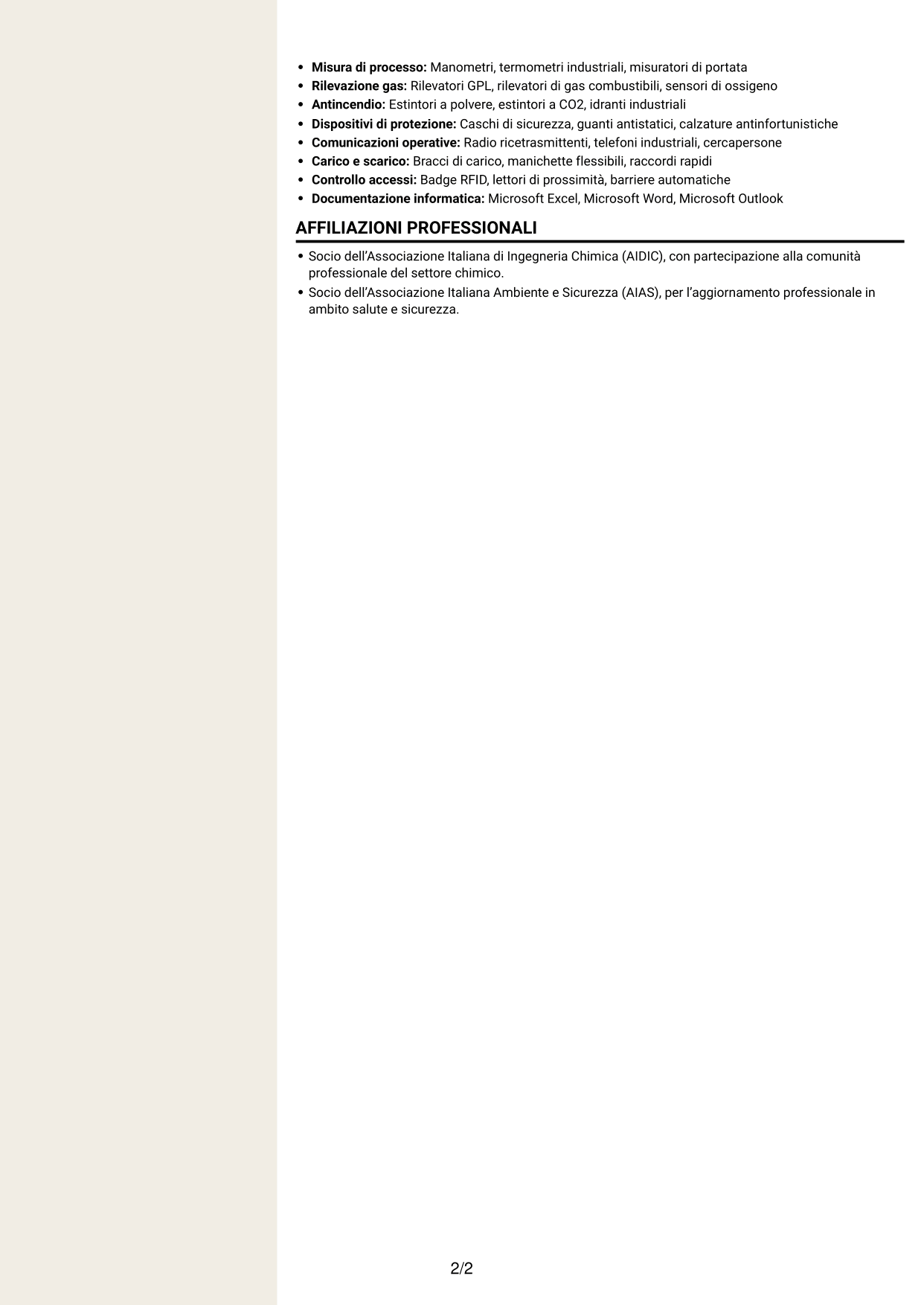 CV Intraprendente (formato a due colonne con intestazione centrata senza foto): Operatore junior impianto GPL - Logistica di deposito, pagina 2