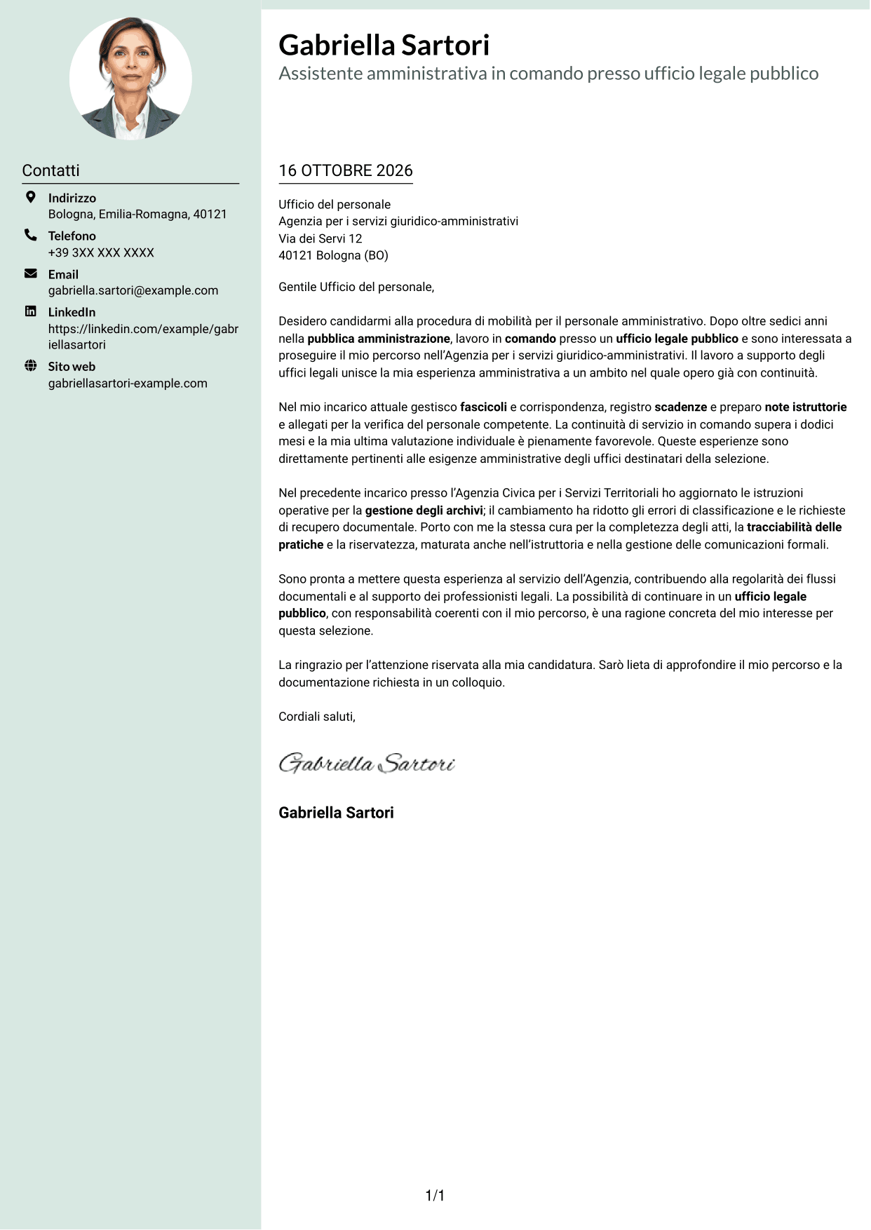 Lettera di presentazione Dirigente (formato con colonna laterale tenue e foto arrotondata): Personale amministrativo - Servizi per uffici legali pubblici, pagina 1