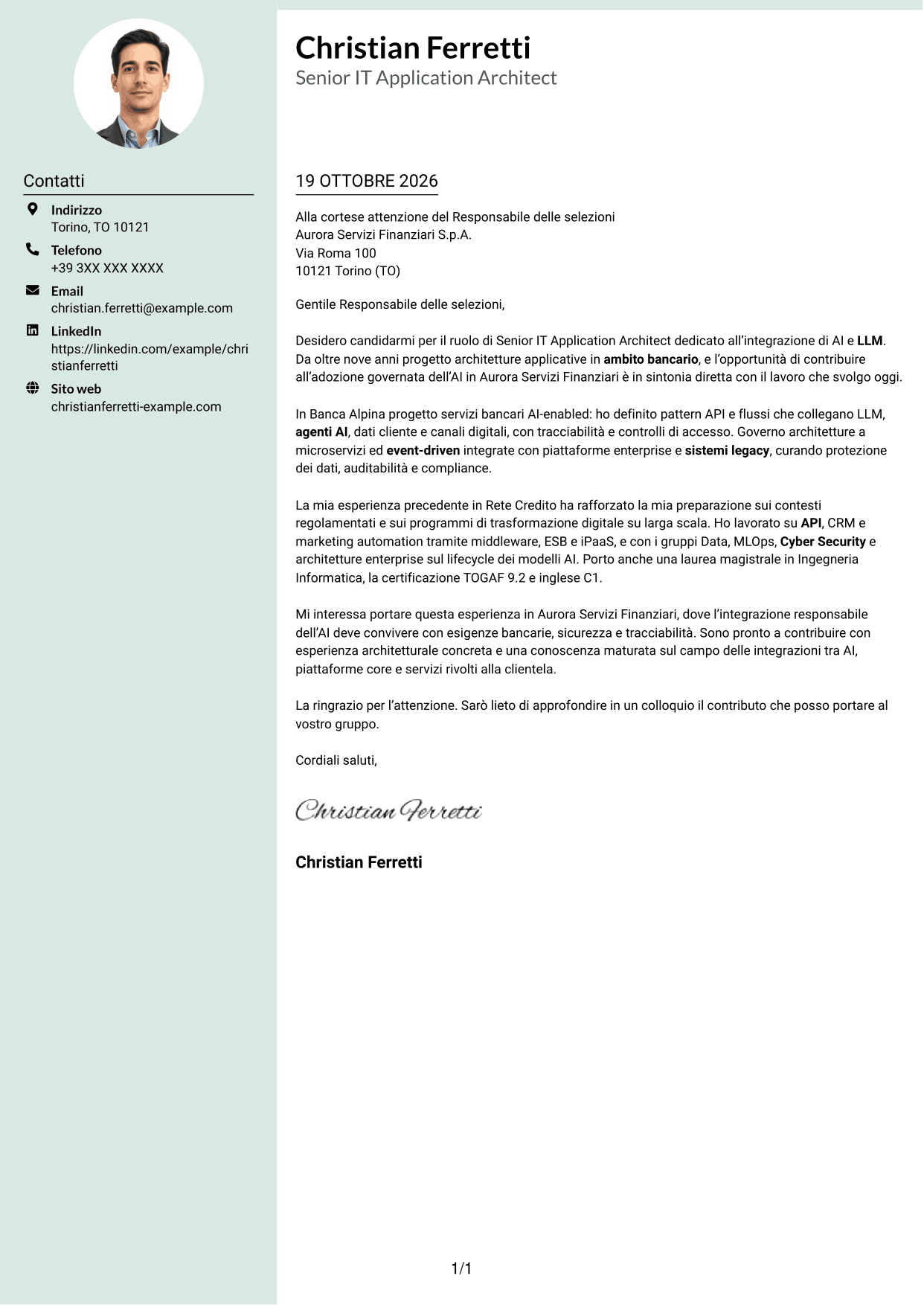 Lettera di presentazione Dirigente (formato con colonna laterale tenue e foto arrotondata): Senior IT Application Architect - Integrazione AI e LLM, pagina 1