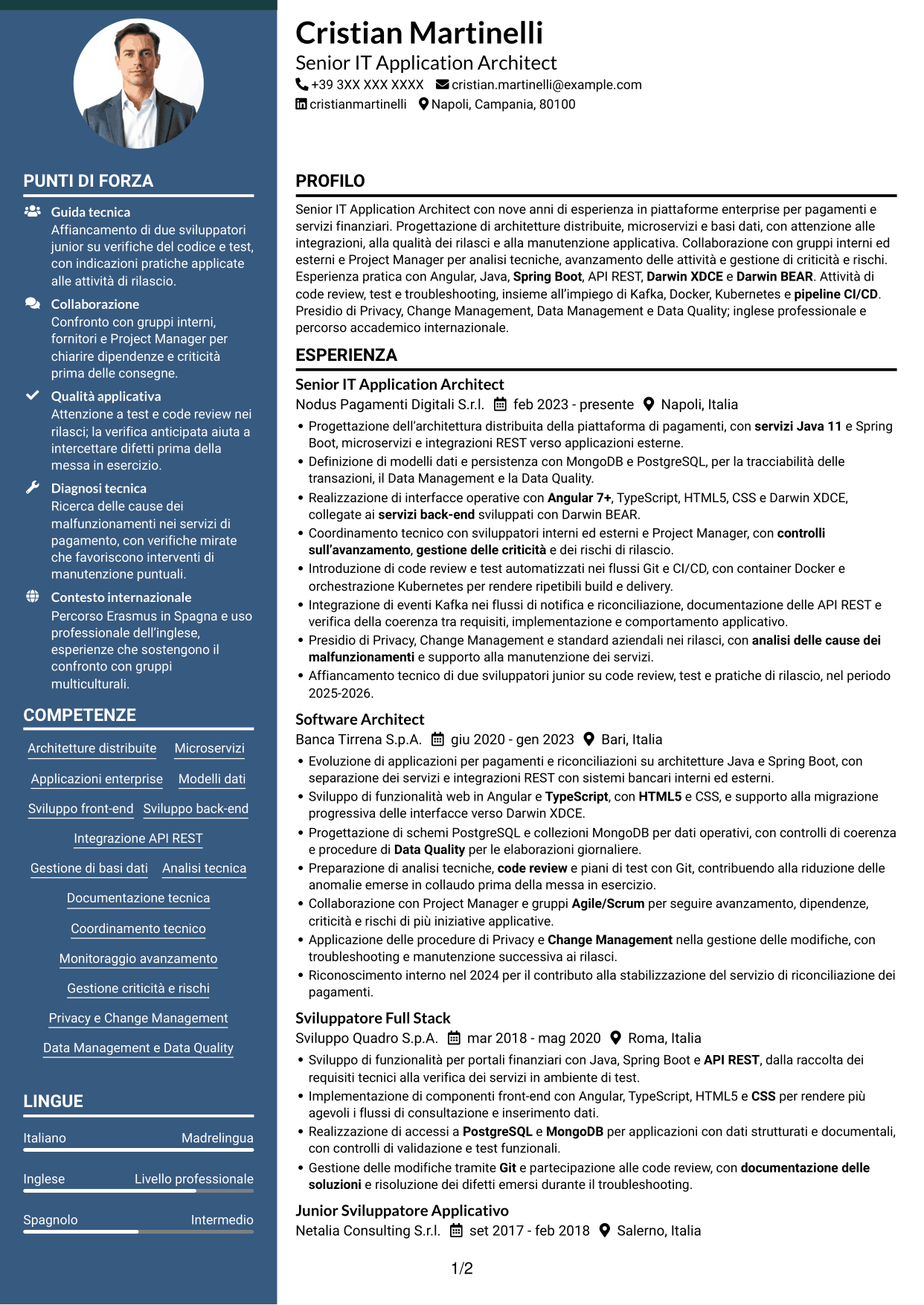 CV Elegante (formato con colonna laterale colorata e foto): Senior IT Application Architect - Pagamenti, pagina 1
