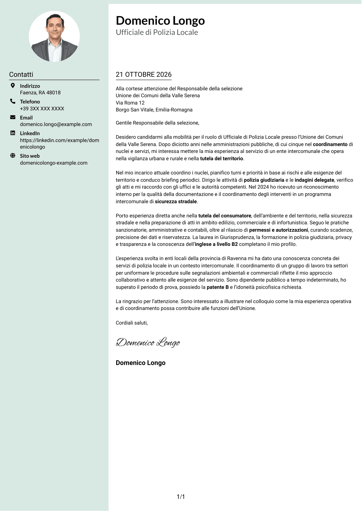 Lettera di presentazione Dirigente (formato con colonna laterale tenue e foto arrotondata): Ufficiale di Polizia Locale - Vigilanza e polizia giudiziaria, pagina 1